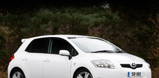 замена свечей Toyota Auris